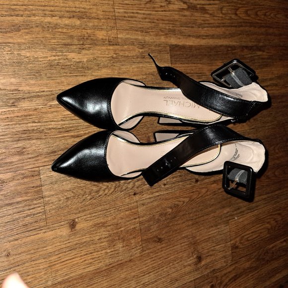 MICHAEL BY MICHAEL, Black heels Size 6 - Picture 2 of 4